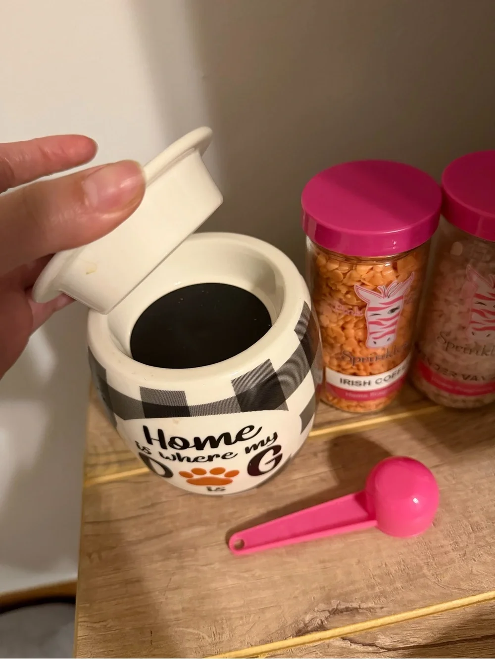 Pink Zebra Home Is Where My Dog Is Wax Warmer + 2 Sprinkles Buffalo Plaid